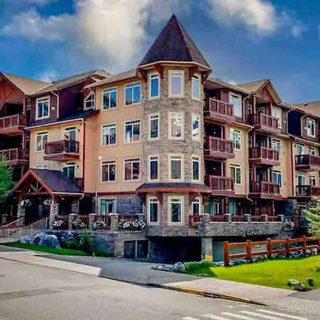 كانمور Falcon Crest Lodge 1 Bedroom Condo With Gym & Hot-Tubs & Mountain View المظهر الخارجي الصورة