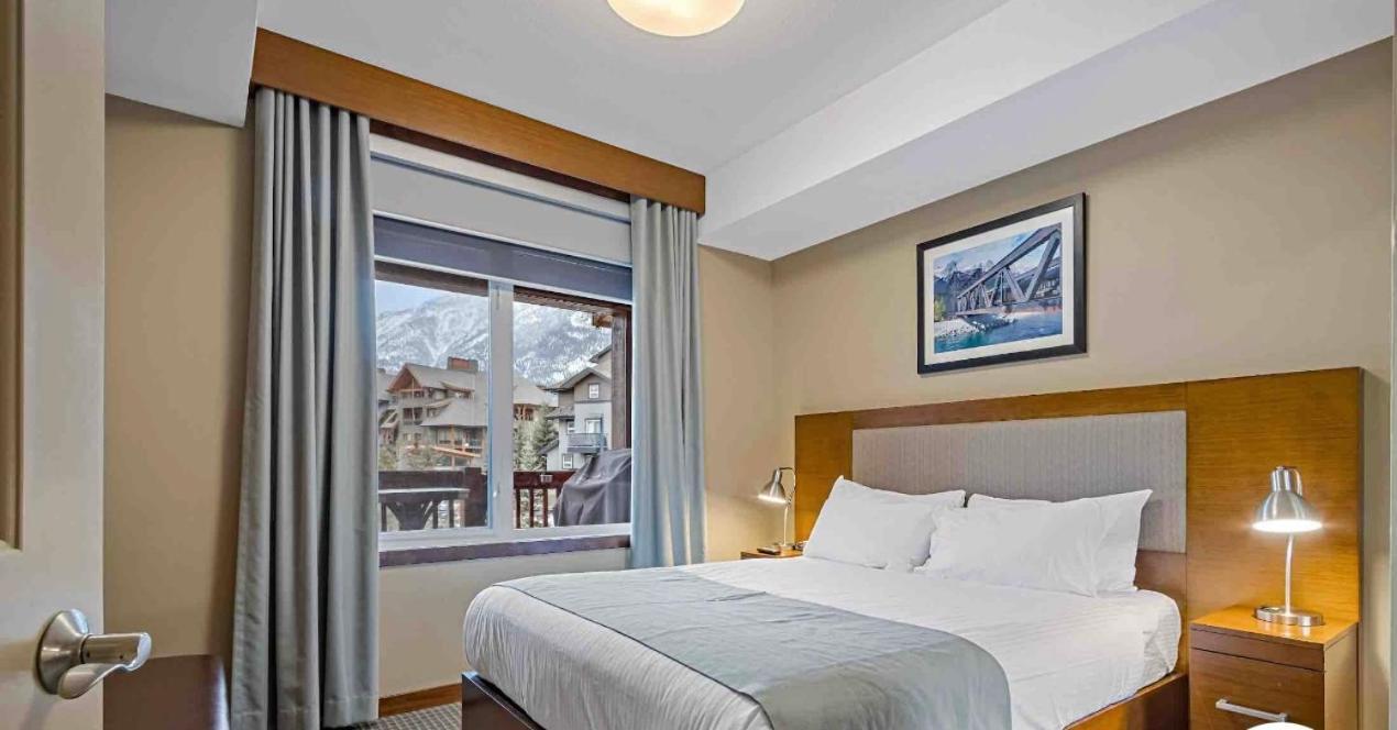 كانمور Falcon Crest Lodge 1 Bedroom Condo With Gym & Hot-Tubs & Mountain View المظهر الخارجي الصورة