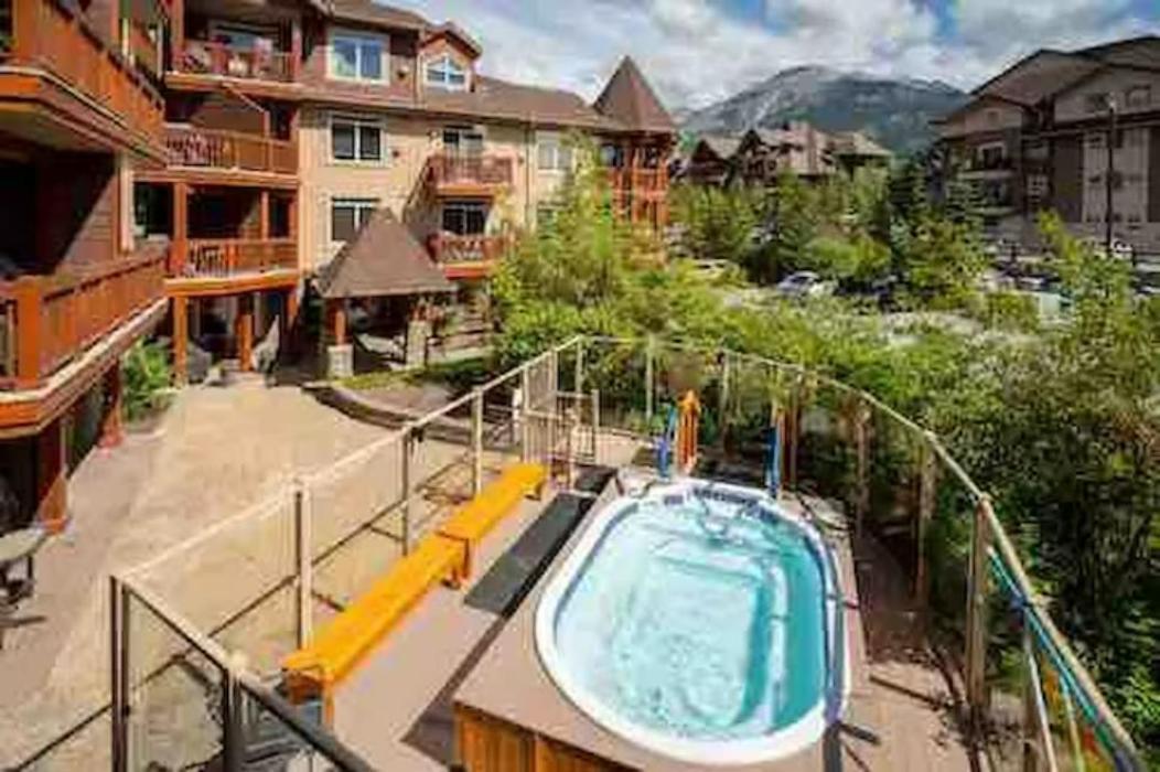 كانمور Falcon Crest Lodge 1 Bedroom Condo With Gym & Hot-Tubs & Mountain View المظهر الخارجي الصورة