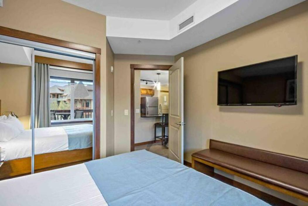 كانمور Falcon Crest Lodge 1 Bedroom Condo With Gym & Hot-Tubs & Mountain View المظهر الخارجي الصورة